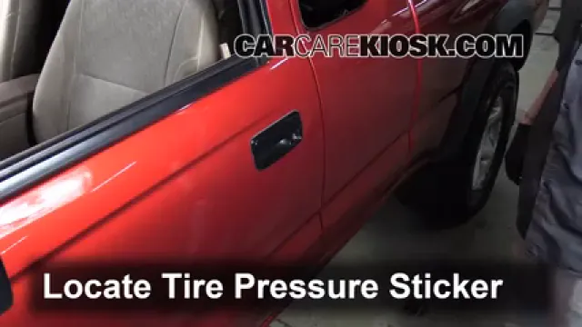 2001 Toyota Tacoma DLX 3.4L V6 Extended Cab Pickup Pneus et roues Vérifier la pression des pneus